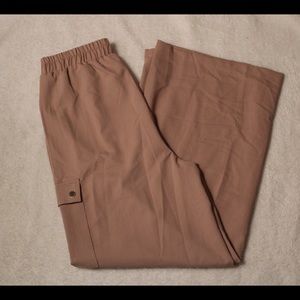 SHEIN Apricot Pocket Side Pants, Size 6, Never worn